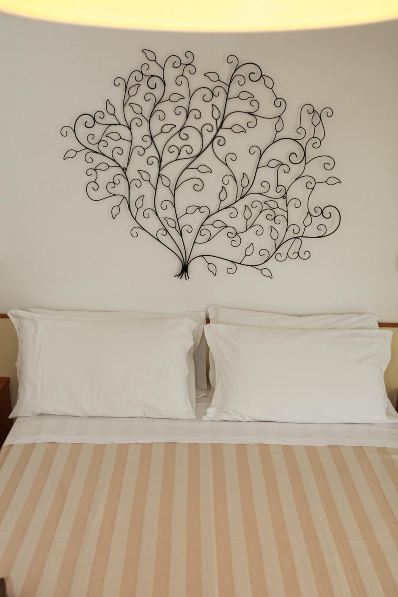 Hotel Solitude Риччоне Экстерьер фото